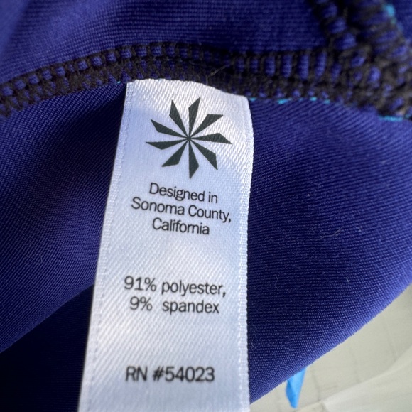 Athleta Long Sleeve Top - Picture 3 of 5